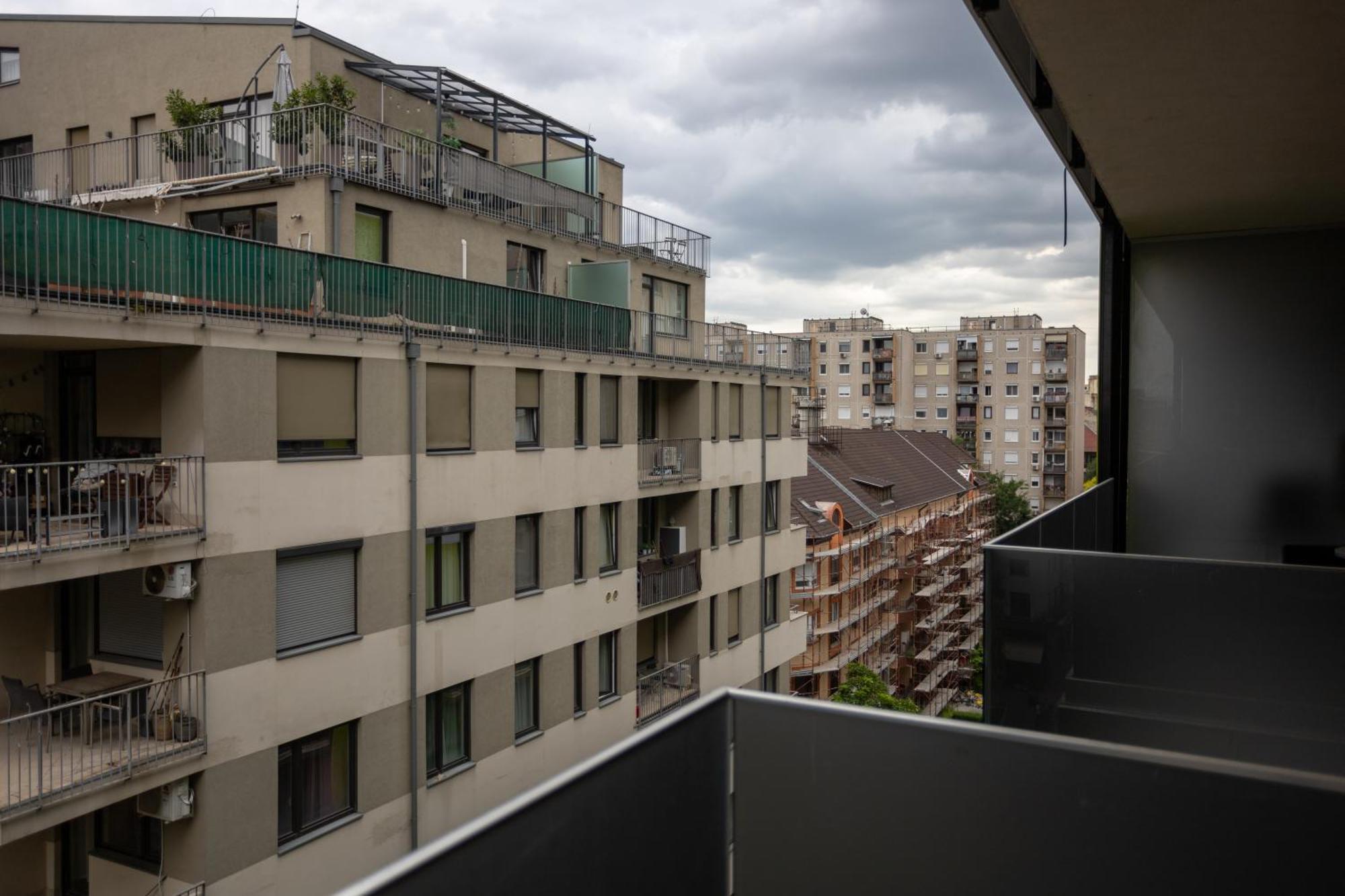 Luxury Atrium Residences Budapest Exterior photo